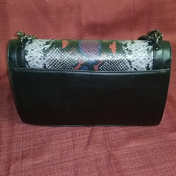 Snakeskin flap shoulderbag - Picture 3 of 7